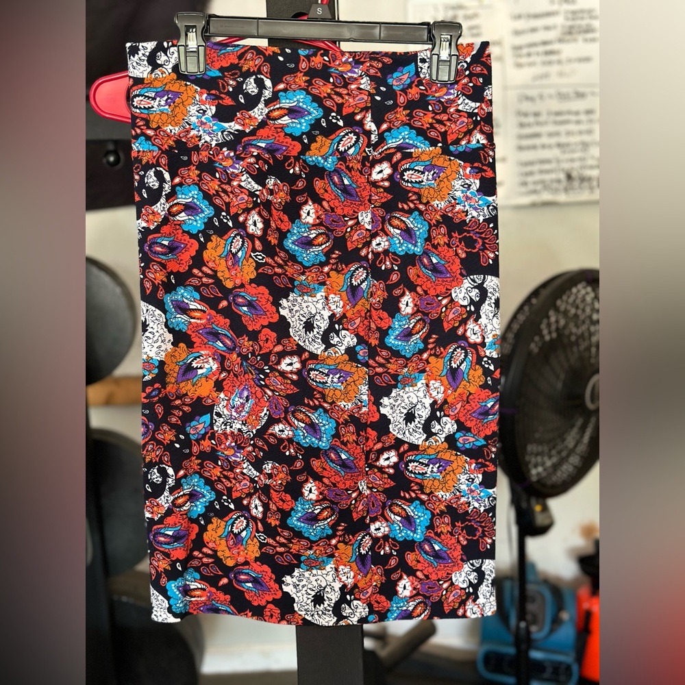 Lularoe skirt